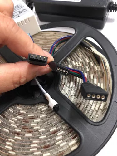 Cinta Led Tira Luces 5mts Rgb Multicolor Con Control Deluxe