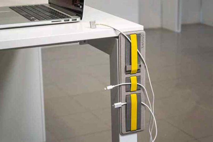 Organizador adhesivo para accesorios soporte para cables